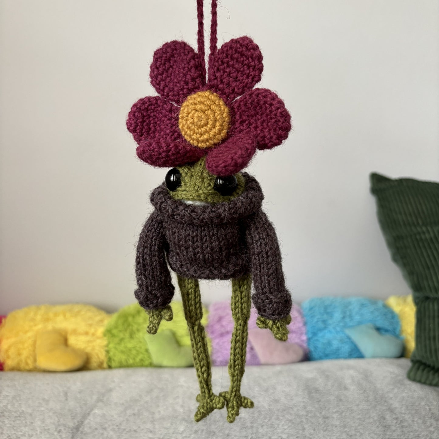 Breloczek Żabka z kwiatkiem