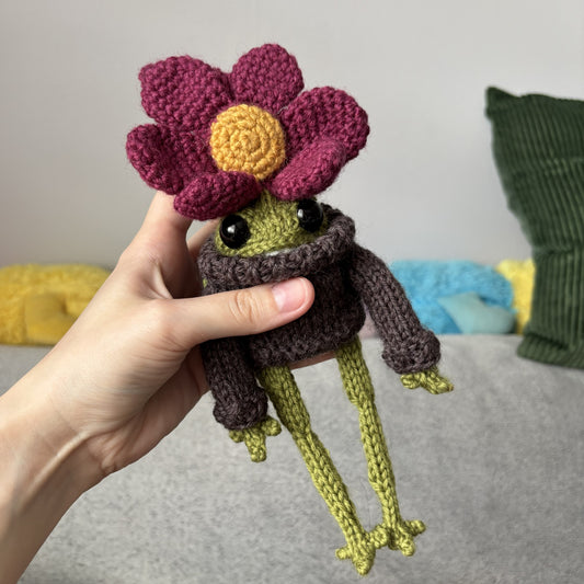 Breloczek Żabka z kwiatkiem