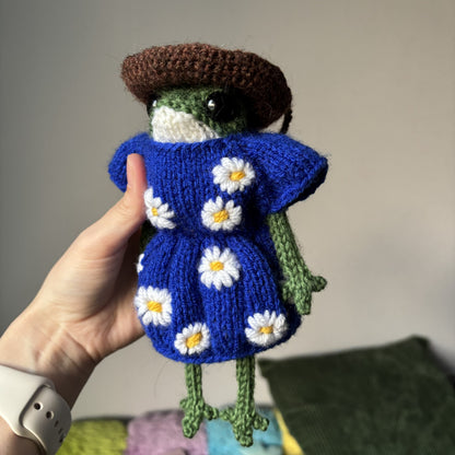 Breloczek Żabka w sukience