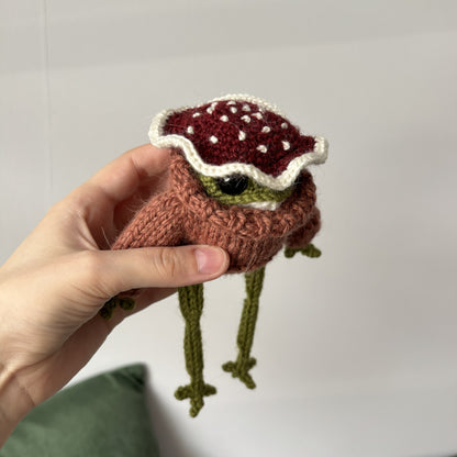 Maskotka Żabka-muchomorek rudy