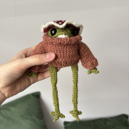 Maskotka Żabka-muchomorek rudy