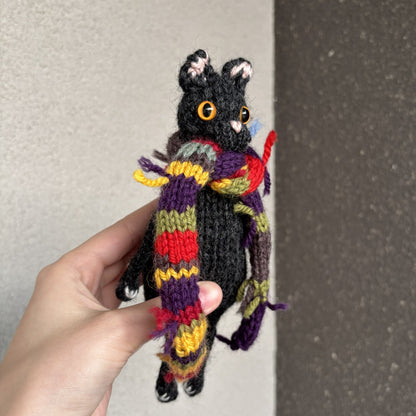 Maskotka Kot w szaliku