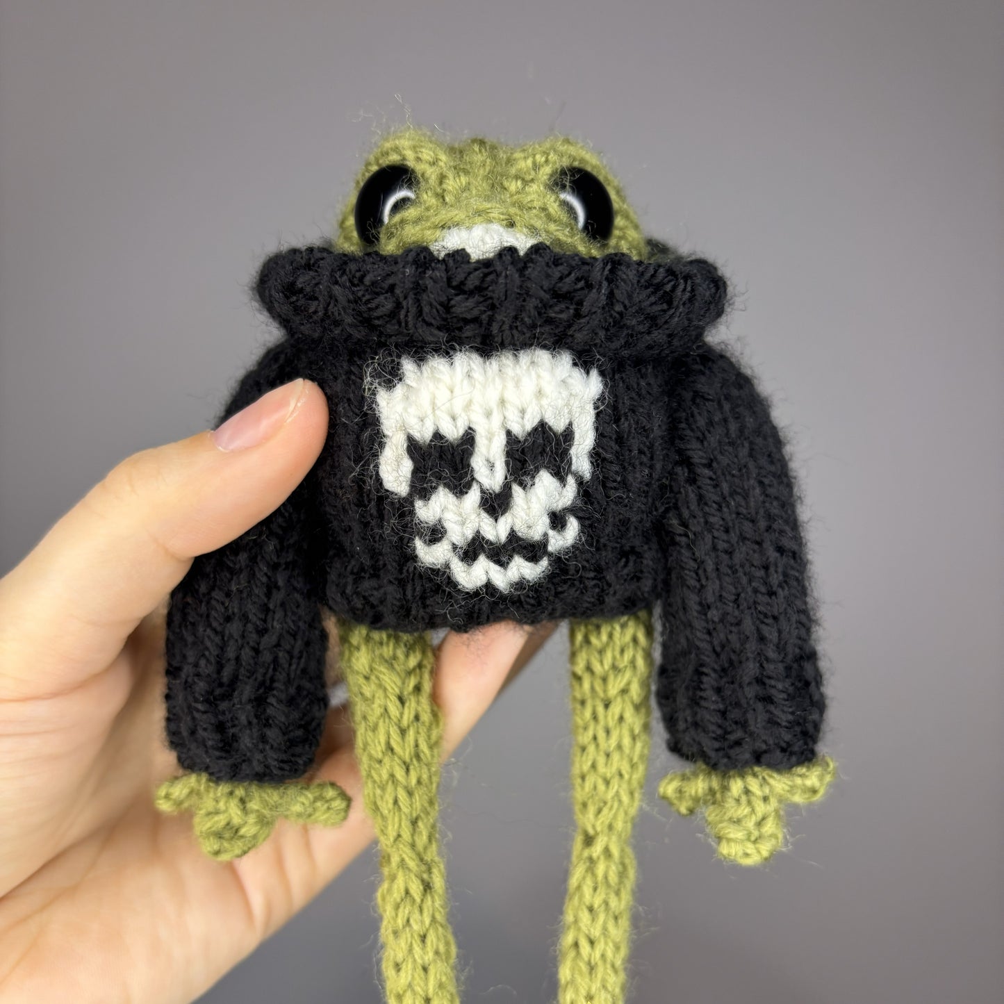 Żabka z czaszką (bez breloczka)