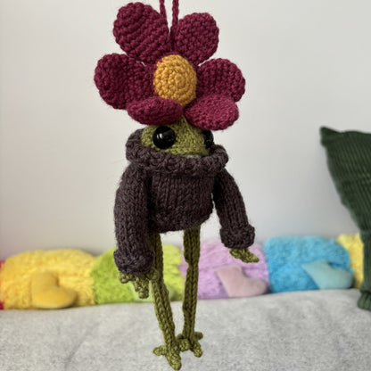 Breloczek Żabka z kwiatkiem