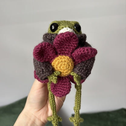 Maskotka Żabka z kwiatkiem