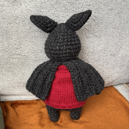 Maskotka Nietoperz w swetrze