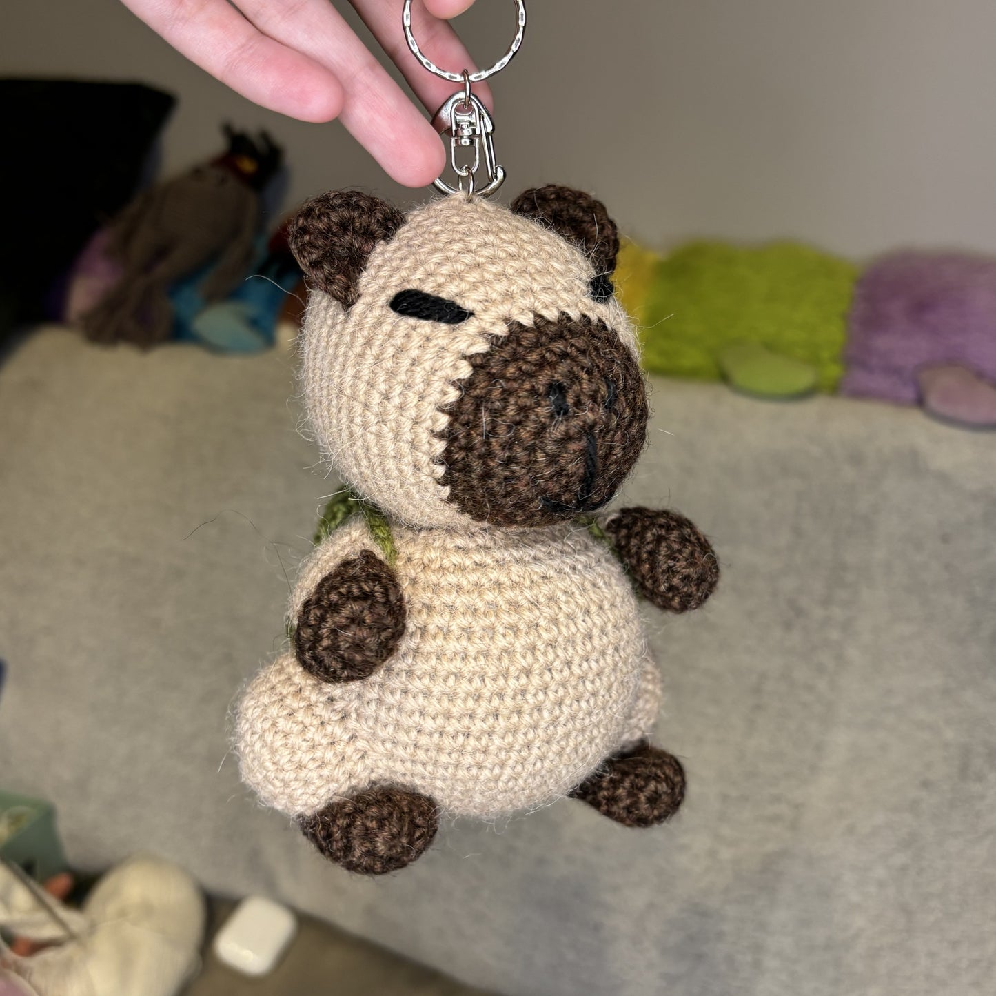 Breloczek Kapibara z plecakiem-żółwiem